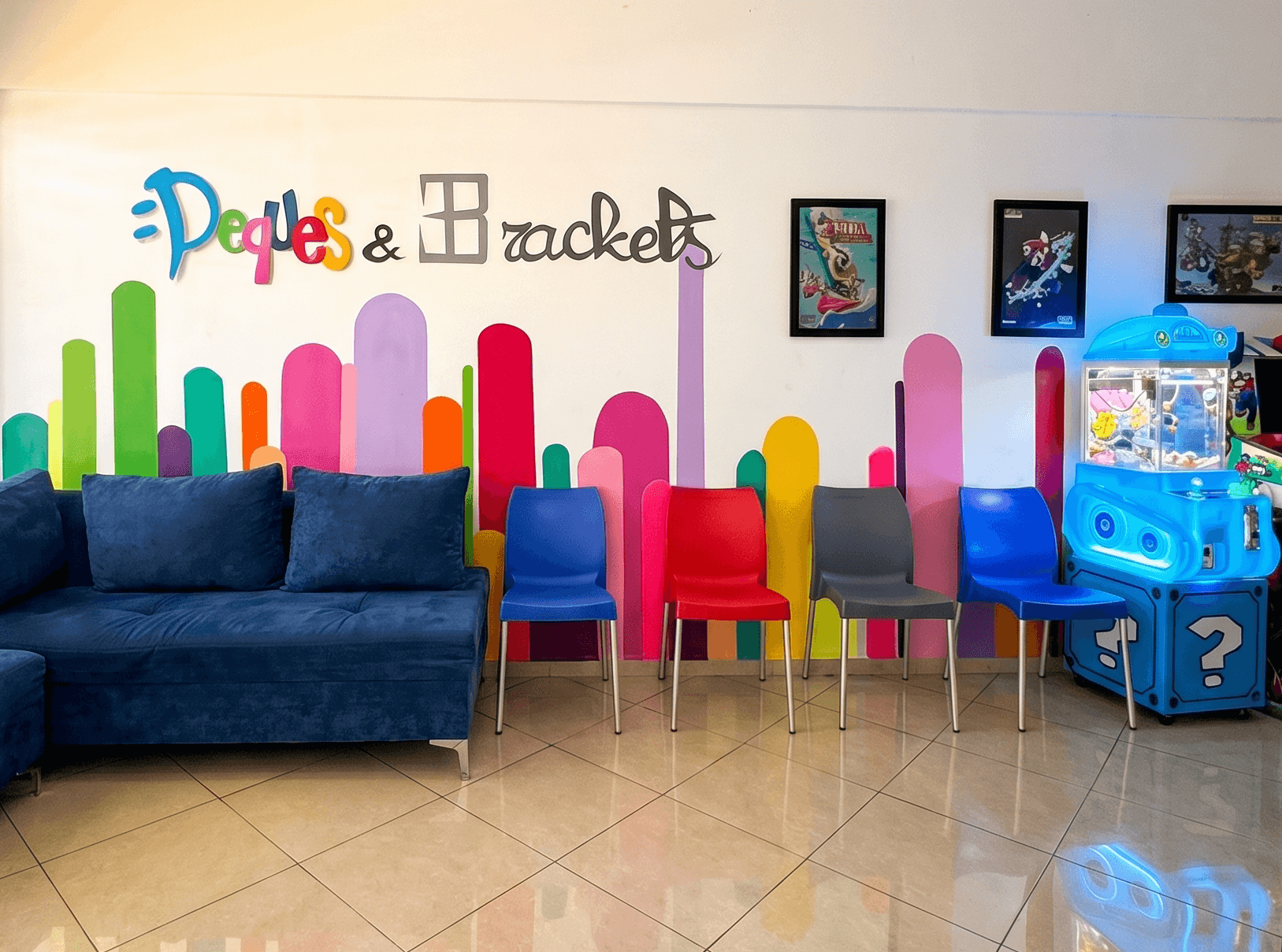 Sala de espera Peques & Brackets — Monclova, Coahuila
